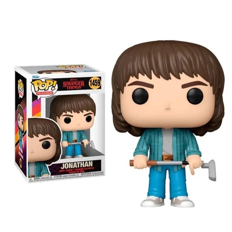 Stranger Things S4 Jonathan with Golf Club