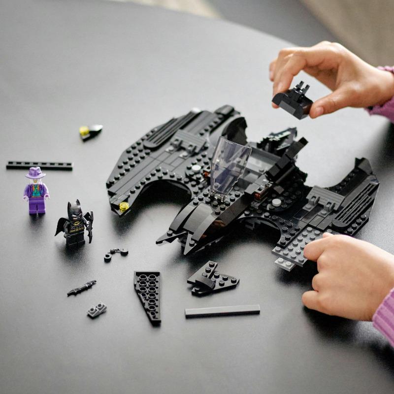 LEGO Super Heroes Batwing Batman Vs The Joker