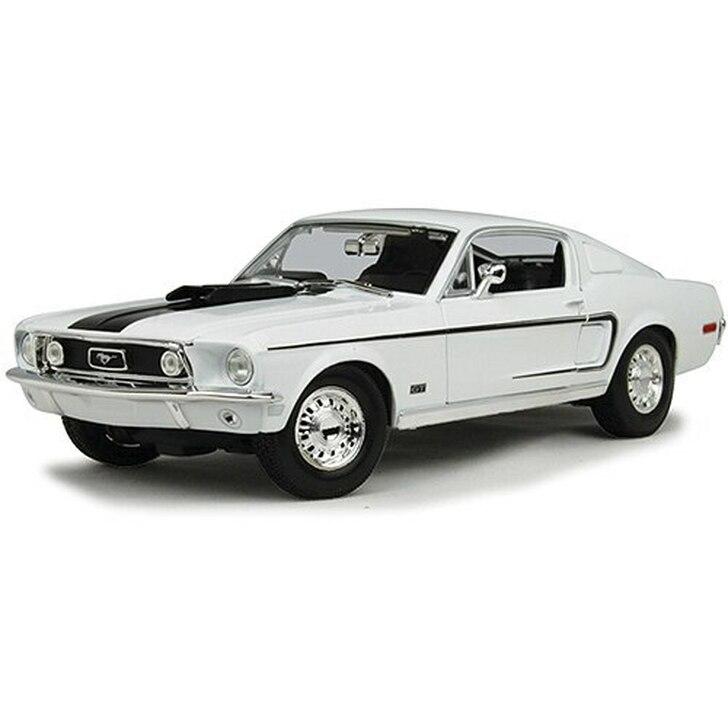 Maisto 1:18 Ford Mustang GT Cobra Jet 1968