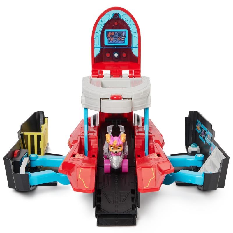 باو بترول - حاملة الطائرات مع مجسم سكاي وتشيس