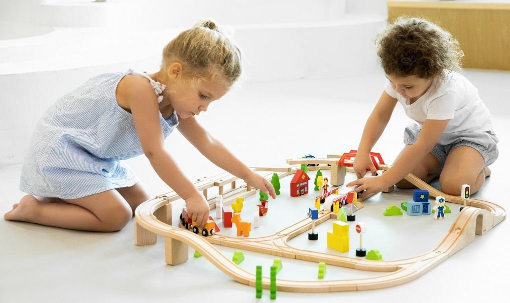 VIGA Wooden Train Set - 90 Pcs