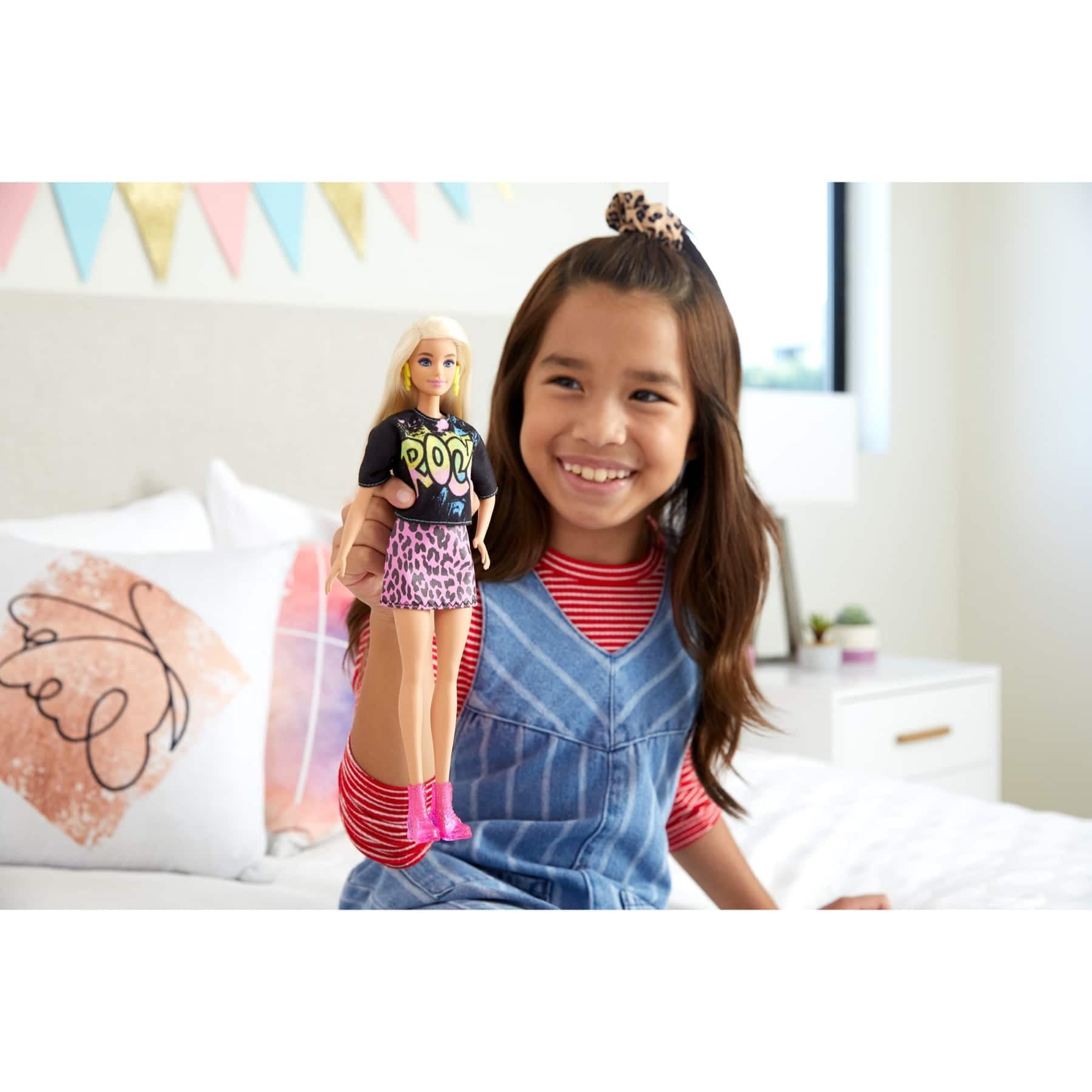 Barbie Fashionista Rock T-shirt Doll