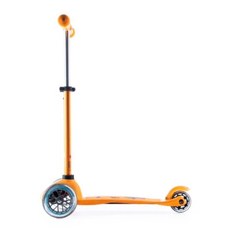 Micro Maxi Mini Micro Pet Scooter Dubai Expo 2020 - Orange
