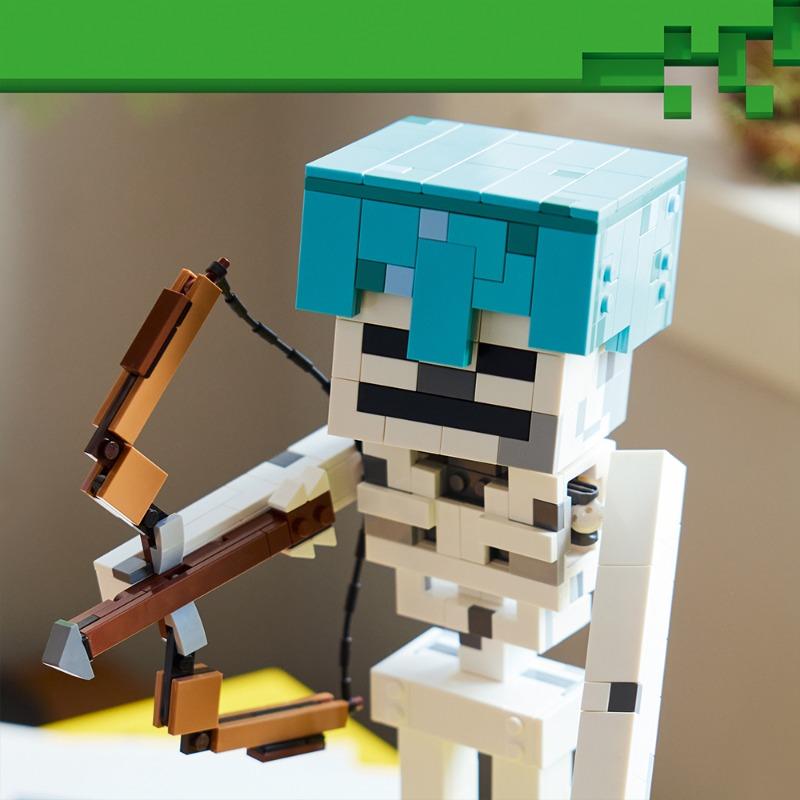 LEGO Minecraft The Skeleton Building Set - 502 Pieces