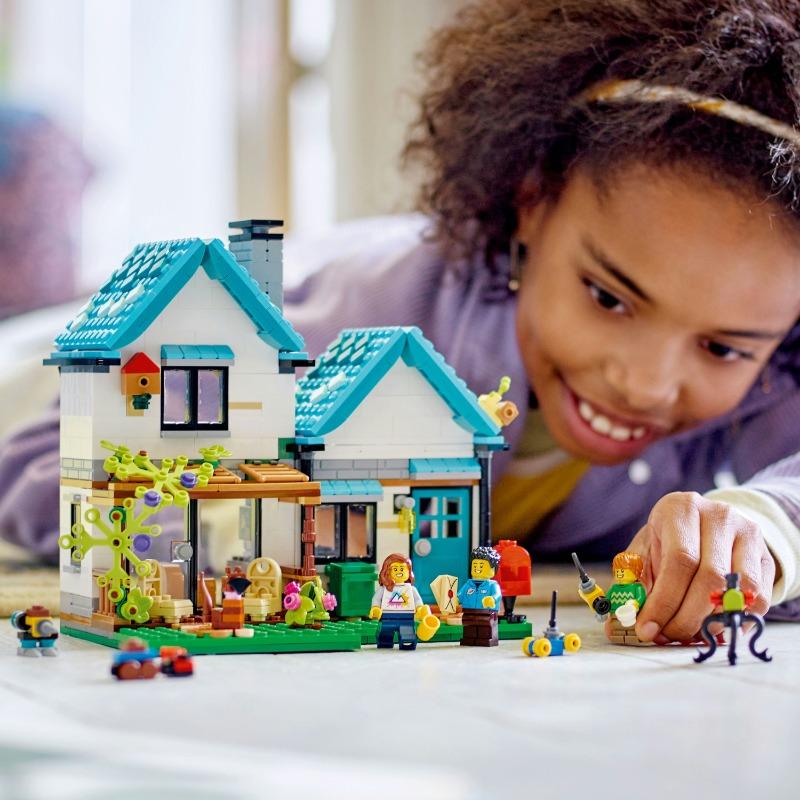 Lego Cozy House