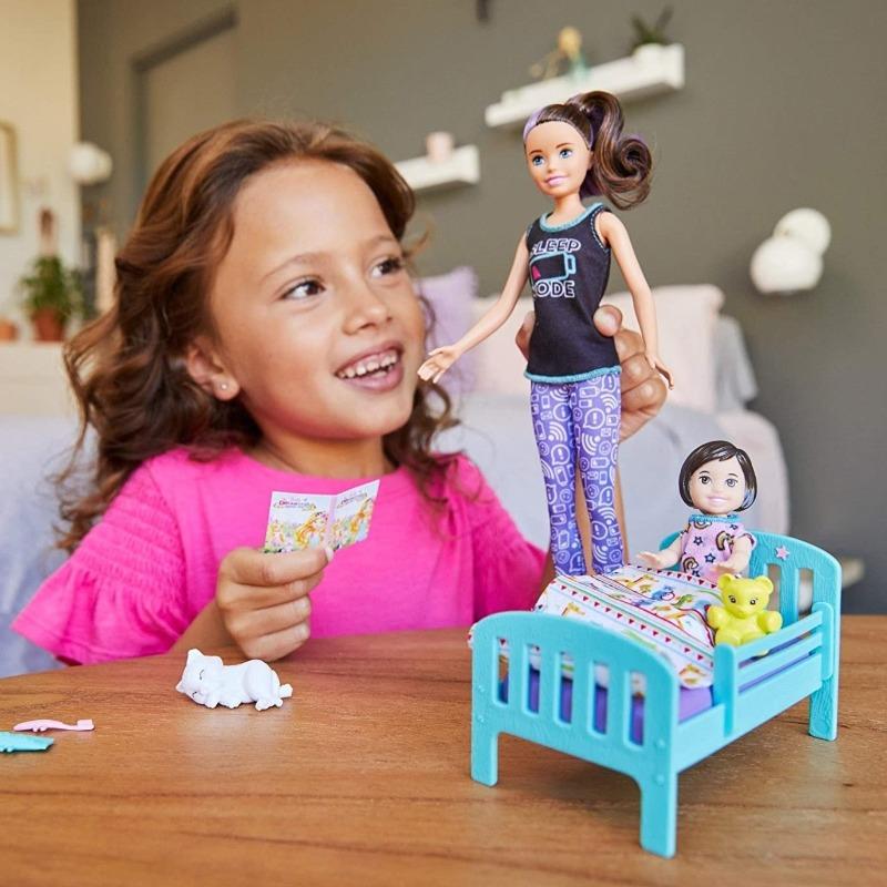 باربي - مجموعة لعب سكيبر جليسة الأطفال