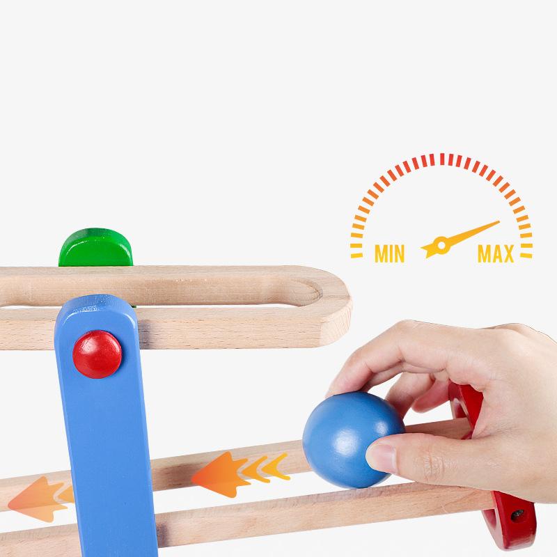 لعبة المنزلق الخشبية