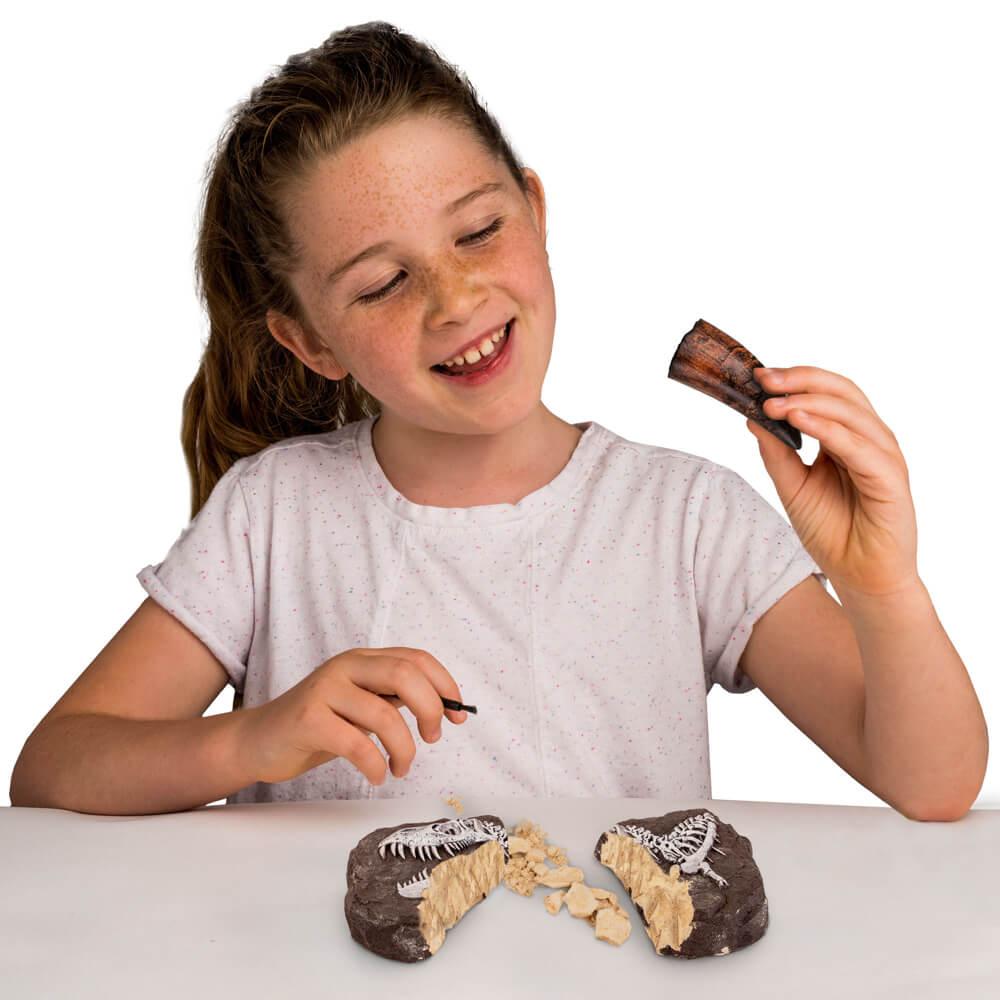 National Geographic Fossil Dig Kit Dino