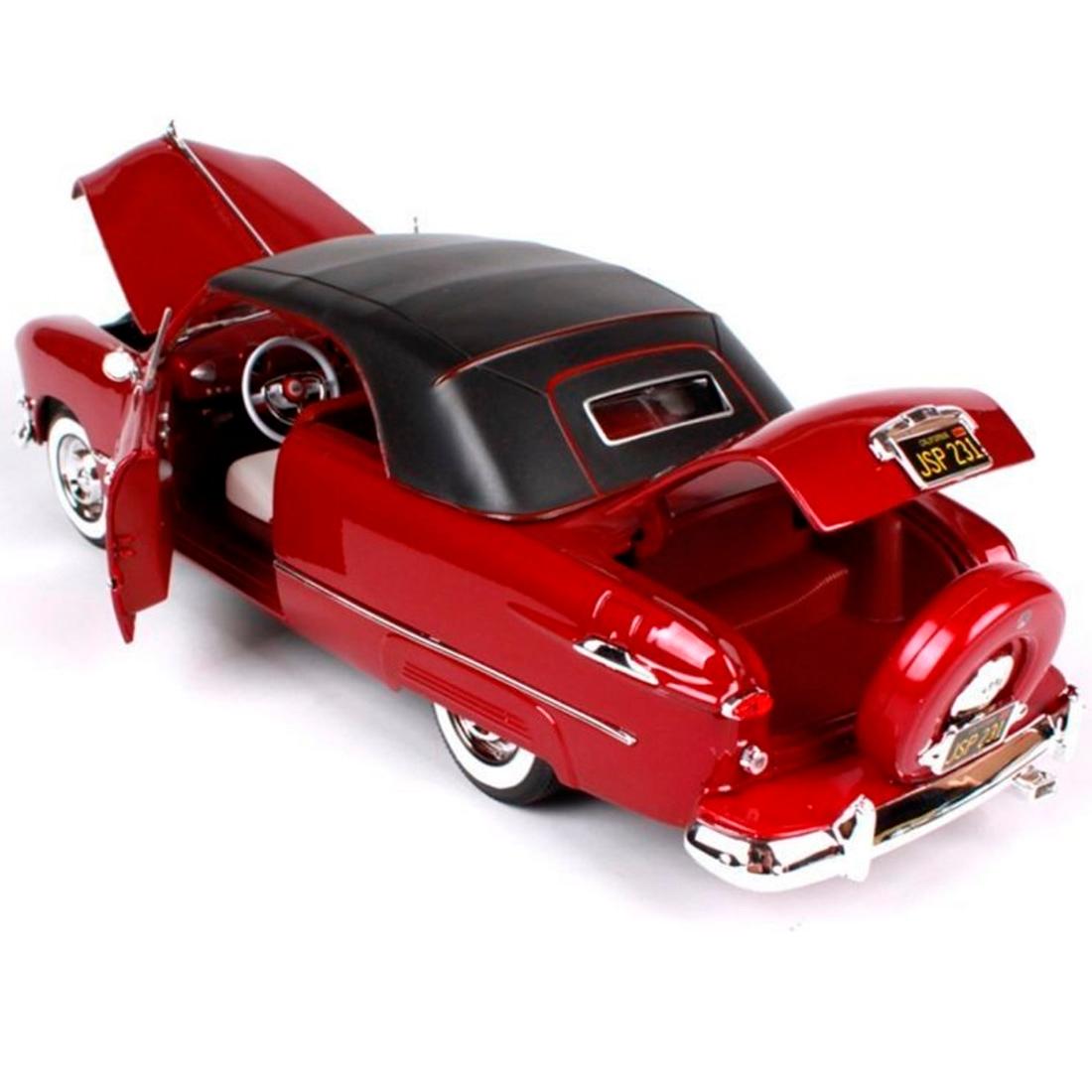 Maisto 1950 Ford Diecast Vehicle - Red