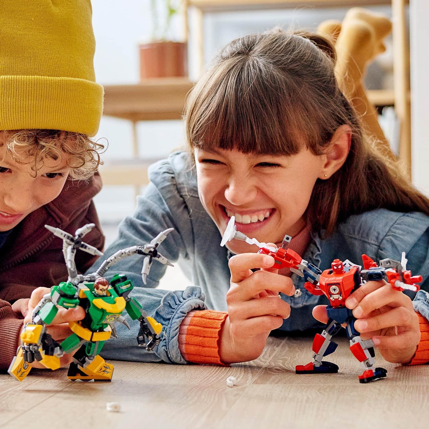 LEGO Marvel Spider-Man & Doctor Octopus Mech Battle - 305 Pieces