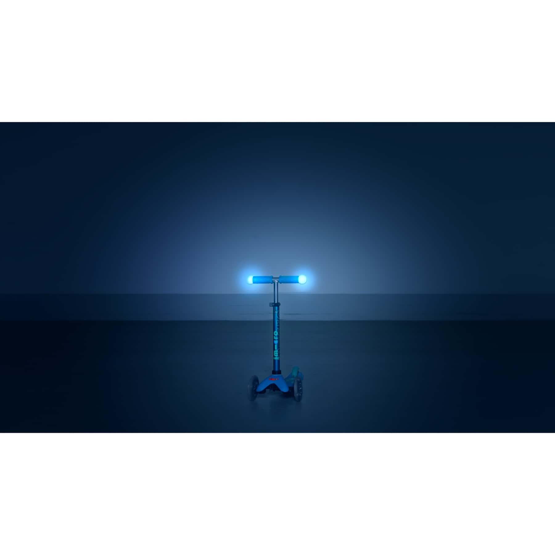 ميكرو - سكوتر ميني دلكس ماجك - أزرق