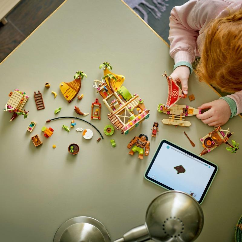 LEGO® Disney – Moana 2 Kakamora Barge