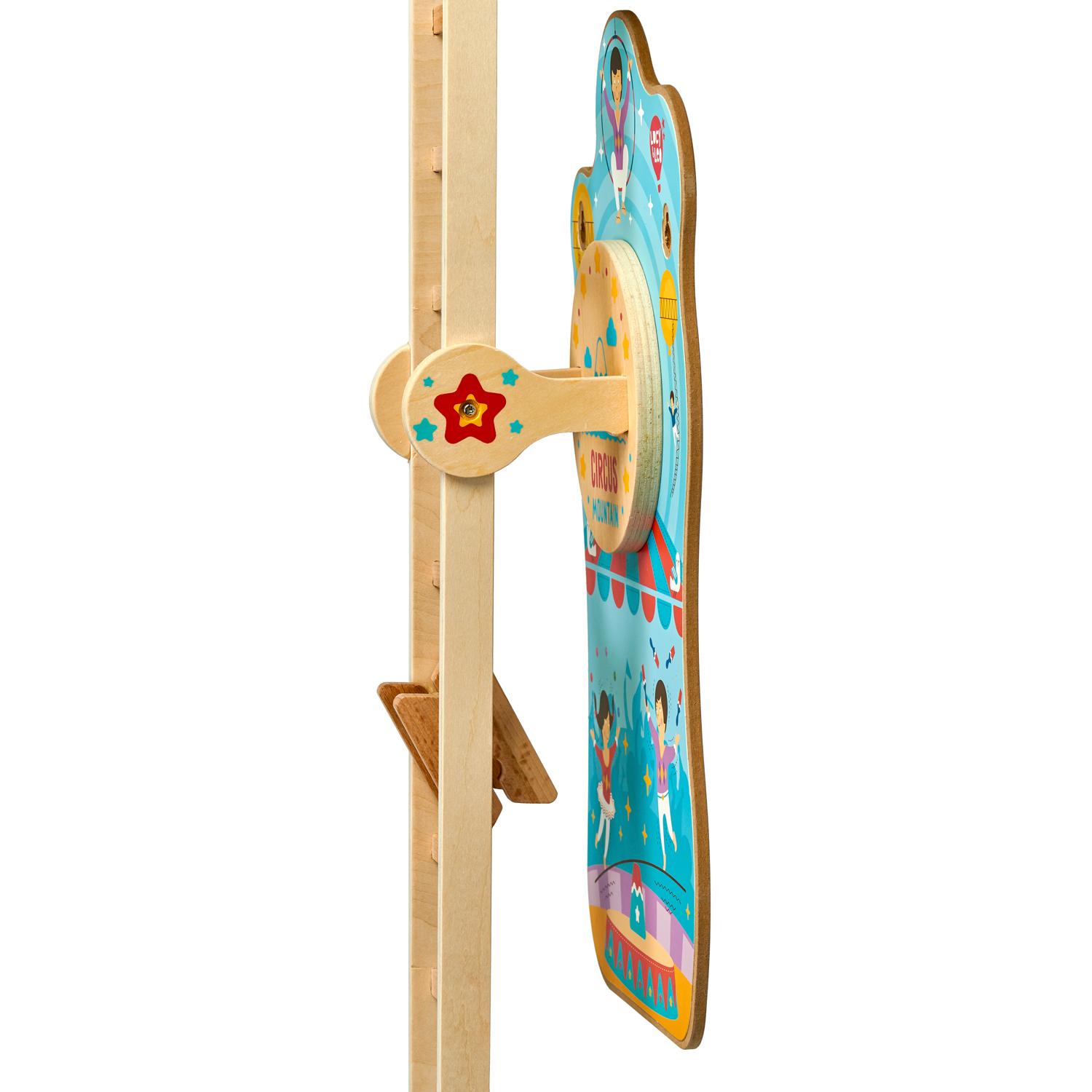 لوسي آند وانج - لعبة سيرك الجبل الخشبية