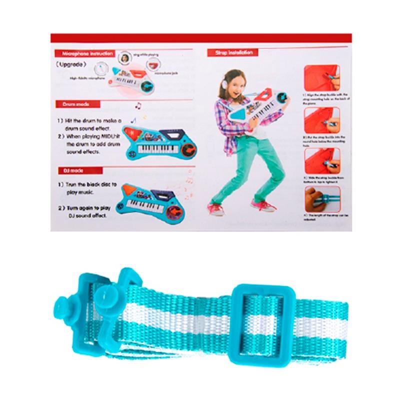 بيانو إلكتروني مع ميكروفون