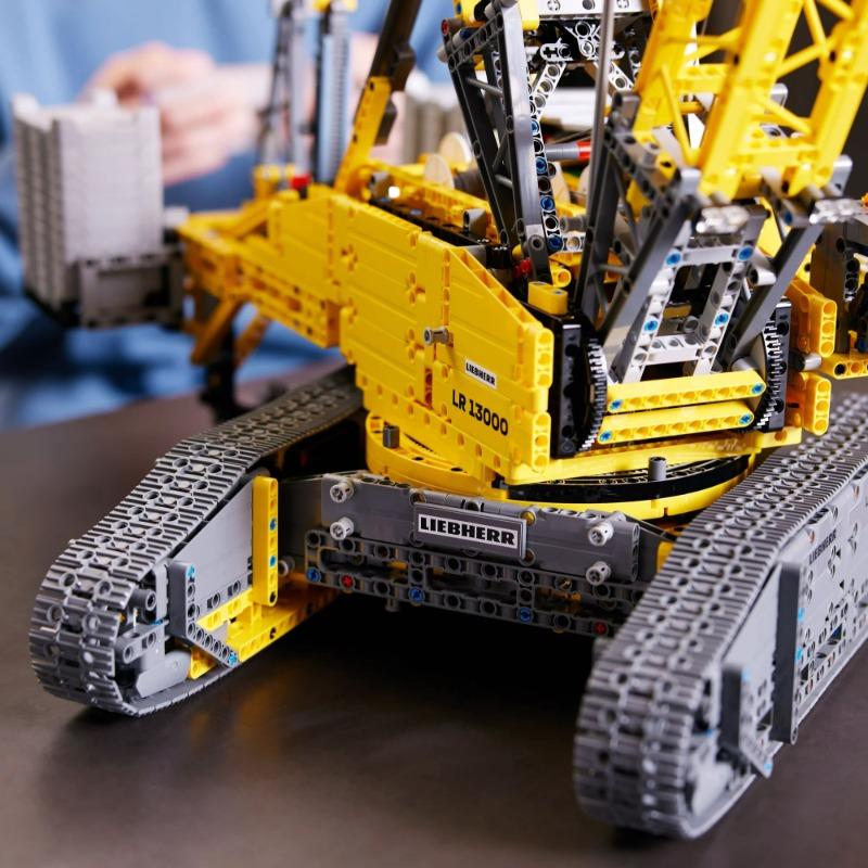 LEGO Technic Liebherr Crawler Crane LR 13000