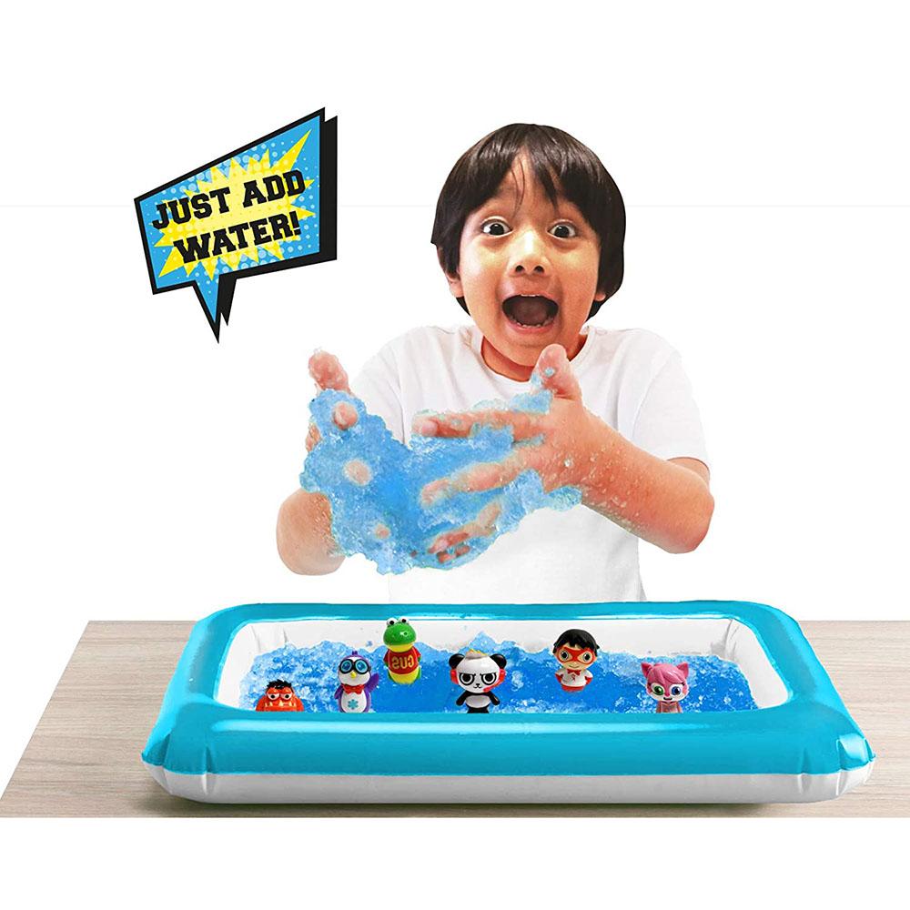 Gelli Worlds Inflatable Play And Figures