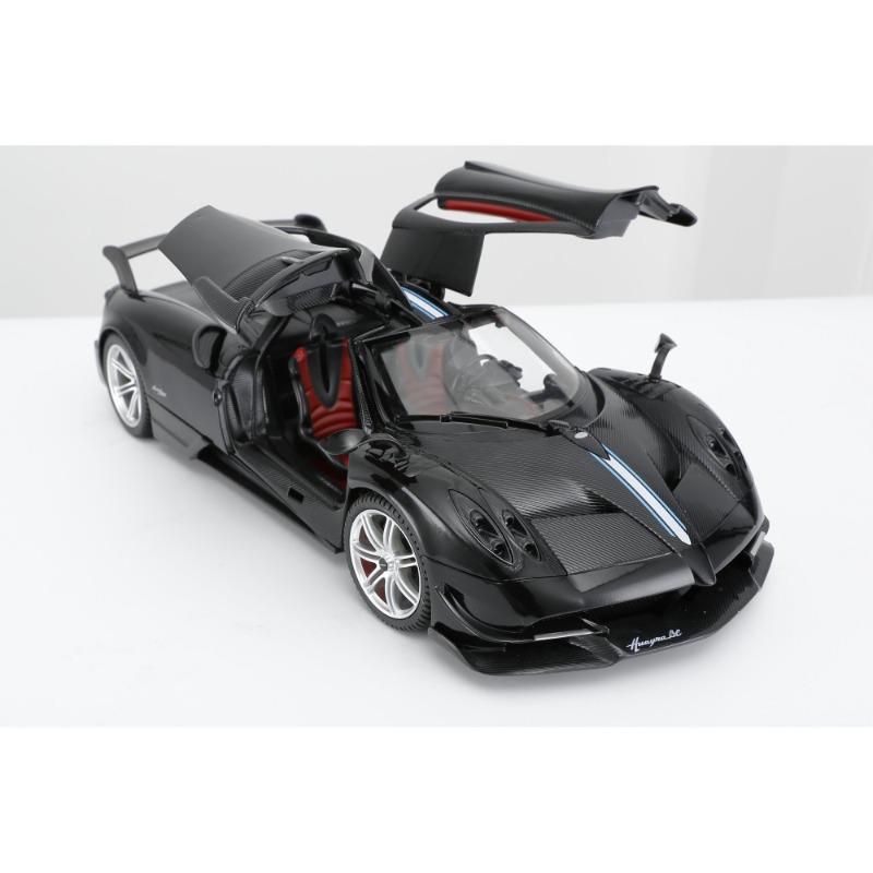 راستار - سيارة باجاني هويرا بي سي مع جهاز تحكم عن بعد