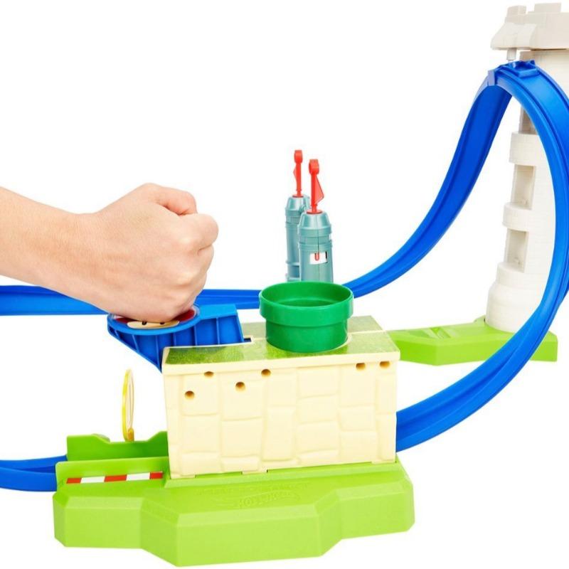 Hot Wheels Mario Kart Circuit Slam Track Set