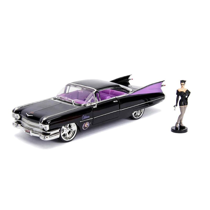 دي سي كومكس - سيارة كاديلاك موديل 1959 بومشيلز