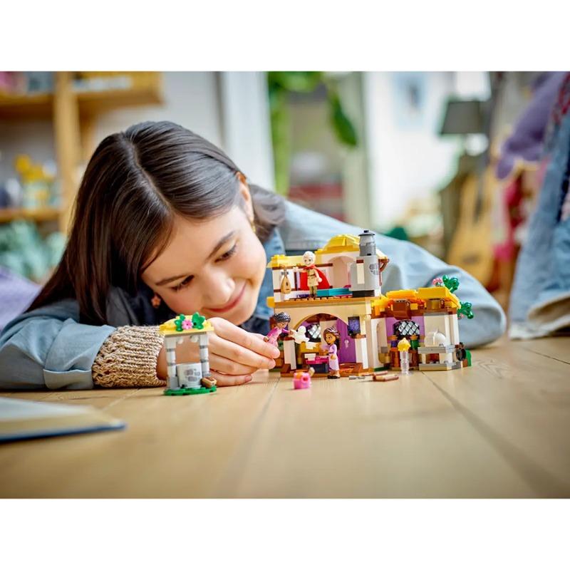 LEGO Disney Asha's Cottage