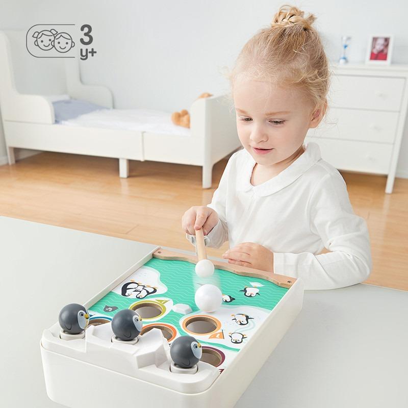 Top Bright Adelie Penguin Snowball Desktop Game