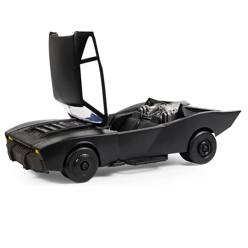 دي سي كوميكس - شخصية باتمان مع مركبته العملاقة