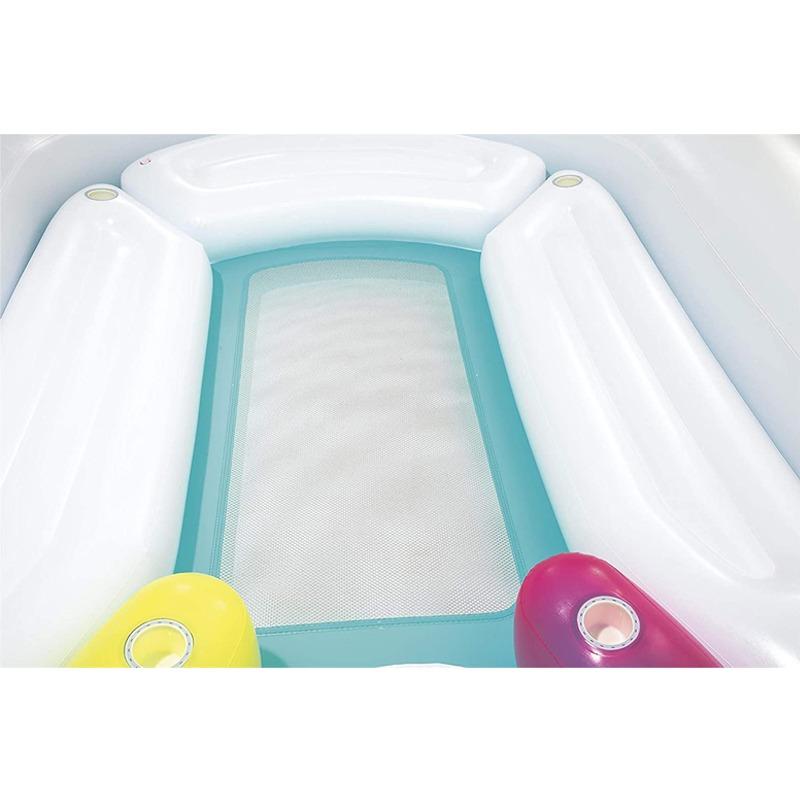 بيست واي - جزيرة يونيكورن العملاقة