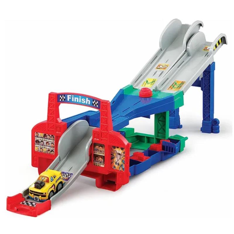 في تك - مضمار سباق توت درايفرز 4 في 1