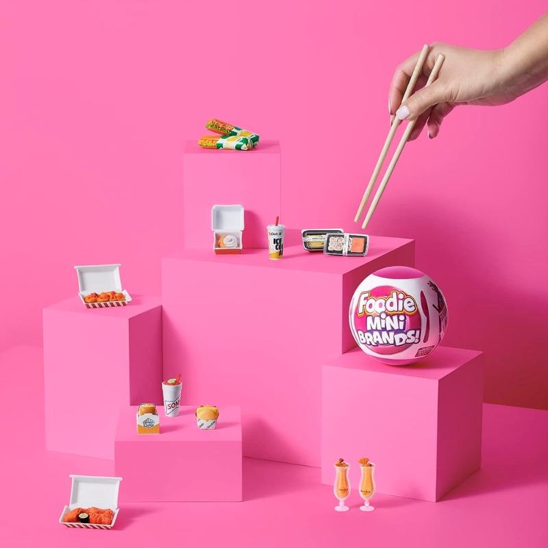 Mini Brands 5 Surprise Food Court Playset