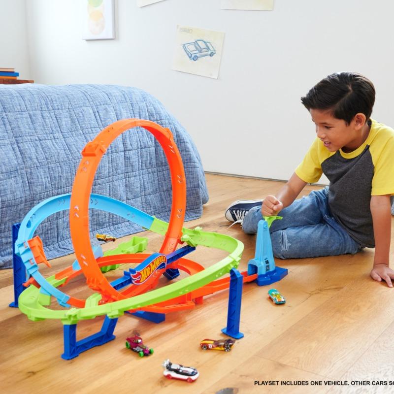 Hot Wheels Motion Ring Hurricane Challenge Track Set 2024