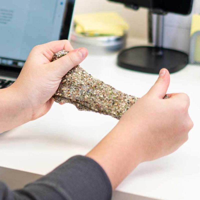 كريزي آرونز - عبوة المعجون ثنكينج بوتي بتصميم التمساح