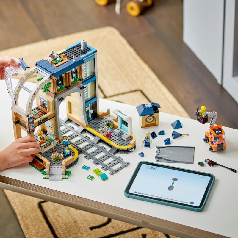 LEGO City – Central Train Station thumbnail 4