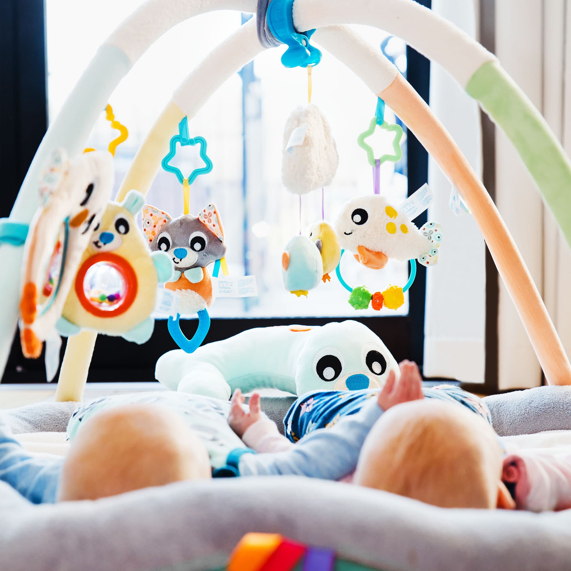 Playgro Snuggle Me Penguin Tummy Time Gym thumbnail 5