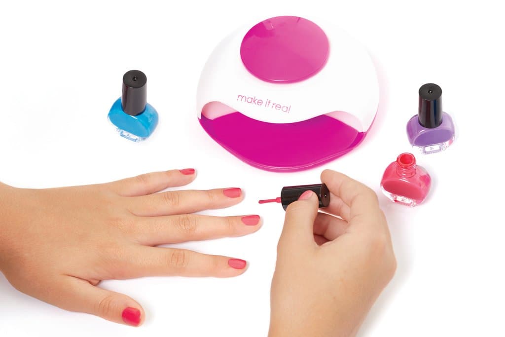 Make It Real Glitter Dream Nail Spa thumbnail 4