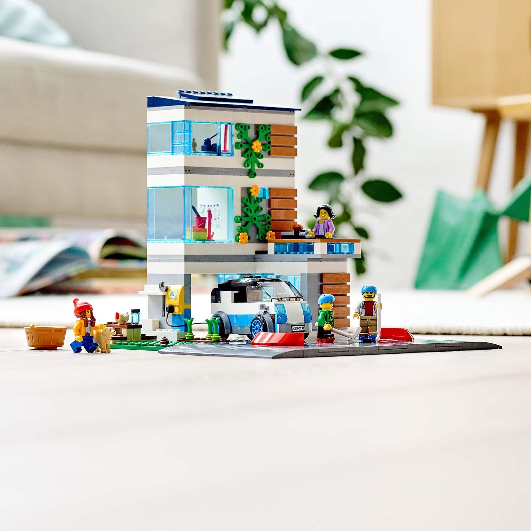 LEGO City Family House - 388 Pieces thumbnail 4