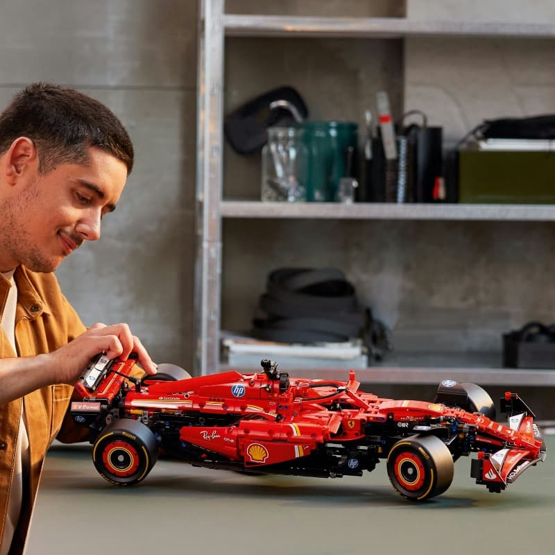 LEGO Technic Ferrari Race Car thumbnail 3
