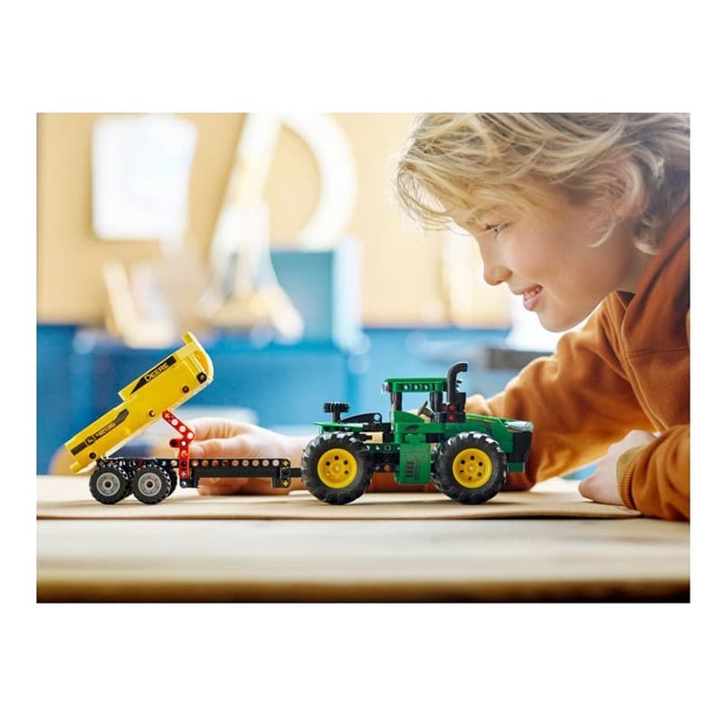 LEGO Technic Farm 2022 V29 John Deere Building Set 42136 thumbnail 4