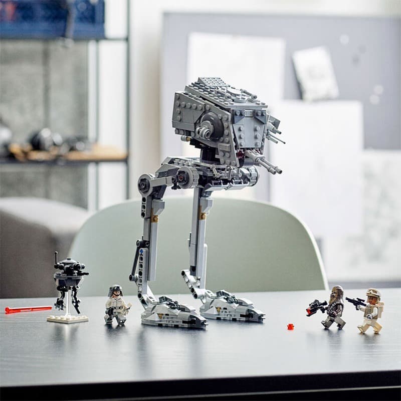 LEGO Star Wars Hoth Building Kit 586 Pcs thumbnail 4