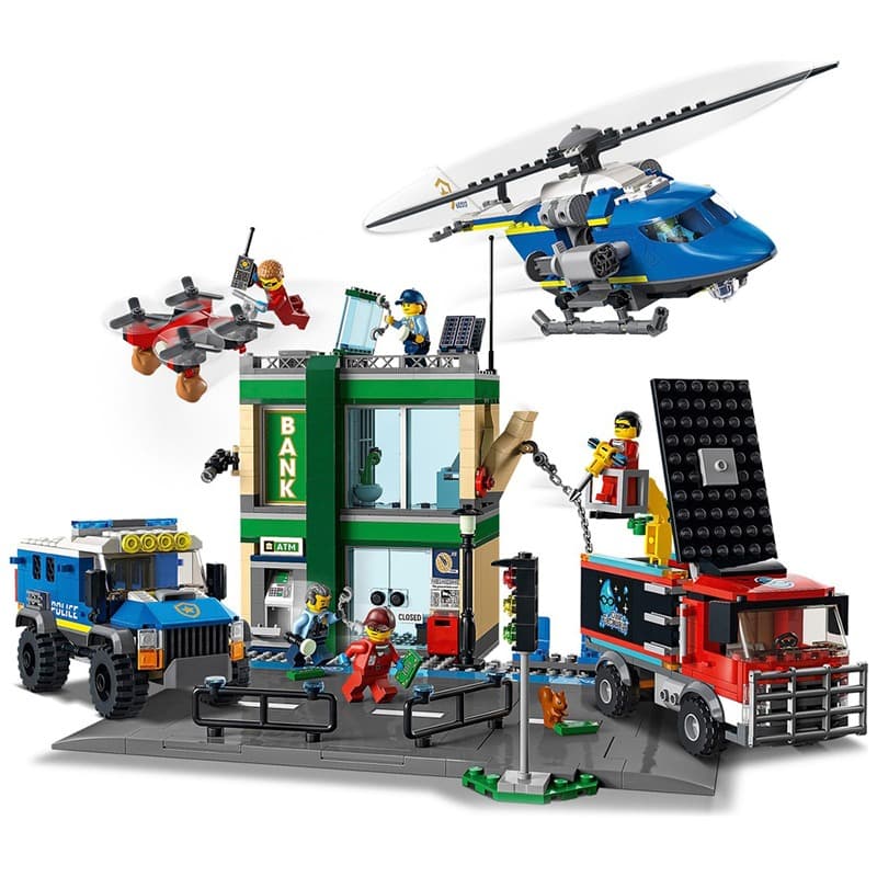 LEGO City Police Chase At The Bank With Trucks 60317 thumbnail 4