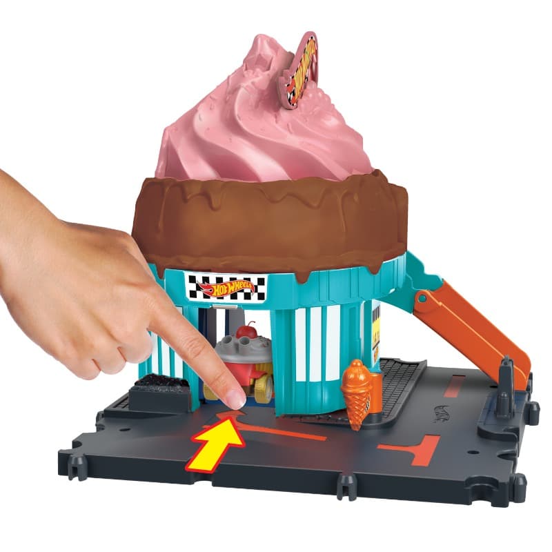 Hot Wheels City Track and Ice Cream Shop Playset Swirl thumbnail 4
