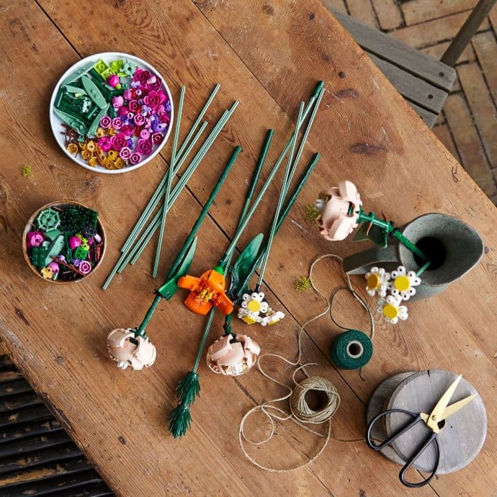 Lego Flower Bouquet 10280 thumbnail 3