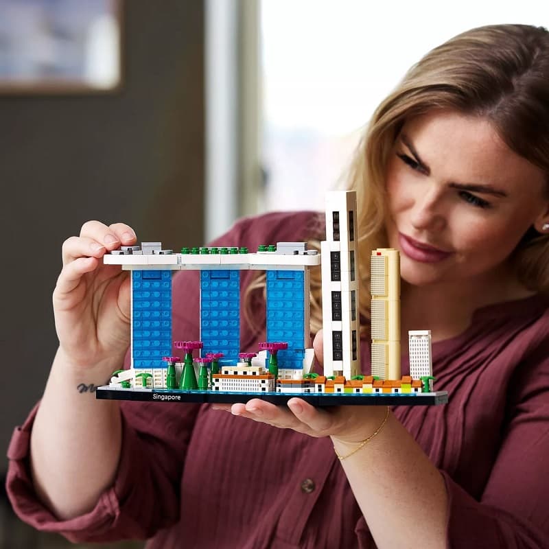 LEGO Architecture Singapore Building Set thumbnail 3