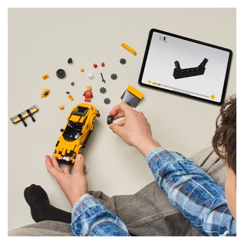 LEGO - Porsche 911 GT3 RS Super Car 77239 thumbnail 3
