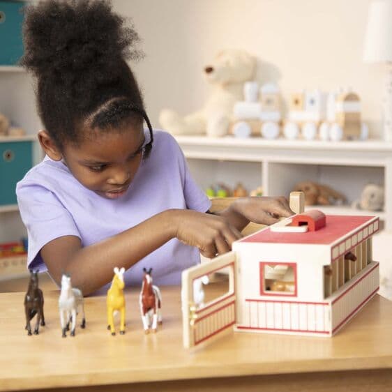 Melissa and Doug Take-Along Show-Horse Stable thumbnail 3