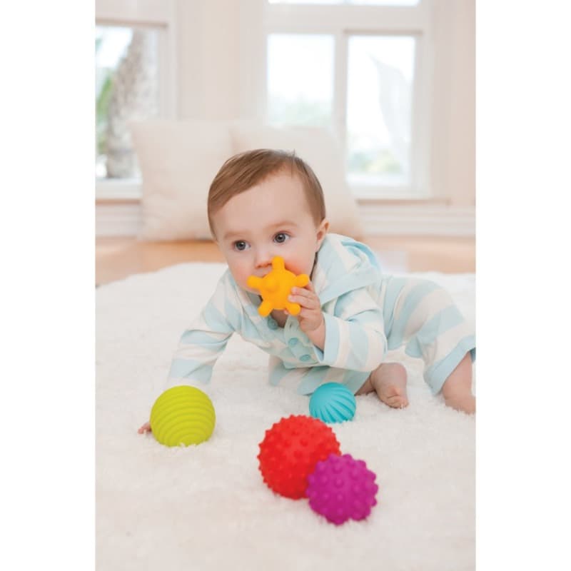 Infantino Set Of Sensory Balls thumbnail 5
