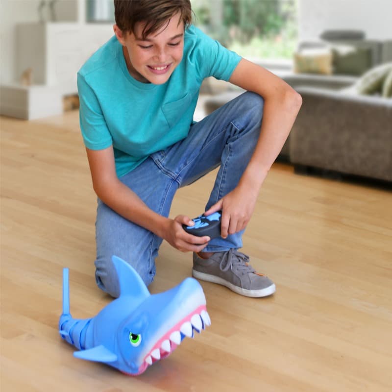 Mega Chomp Remote Control Shark thumbnail 2
