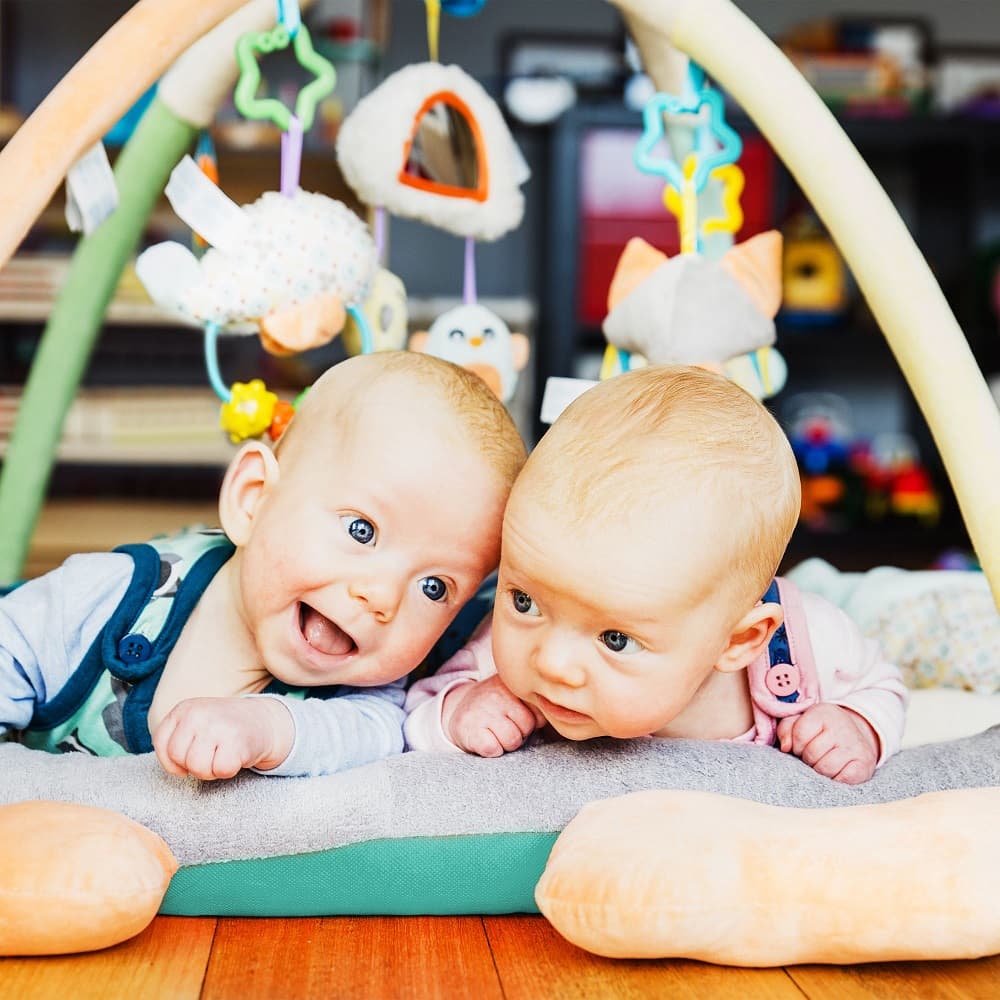 Playgro Snuggle Me Penguin Tummy Time Gym thumbnail 4