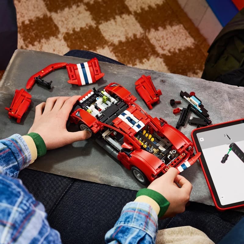 Lego Ferrari 488 Pista Car 42235 thumbnail 4