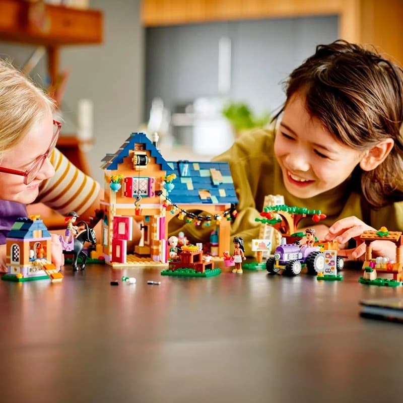 LEGO Friends Organic Farm - 826 Pcs 41721 thumbnail 4