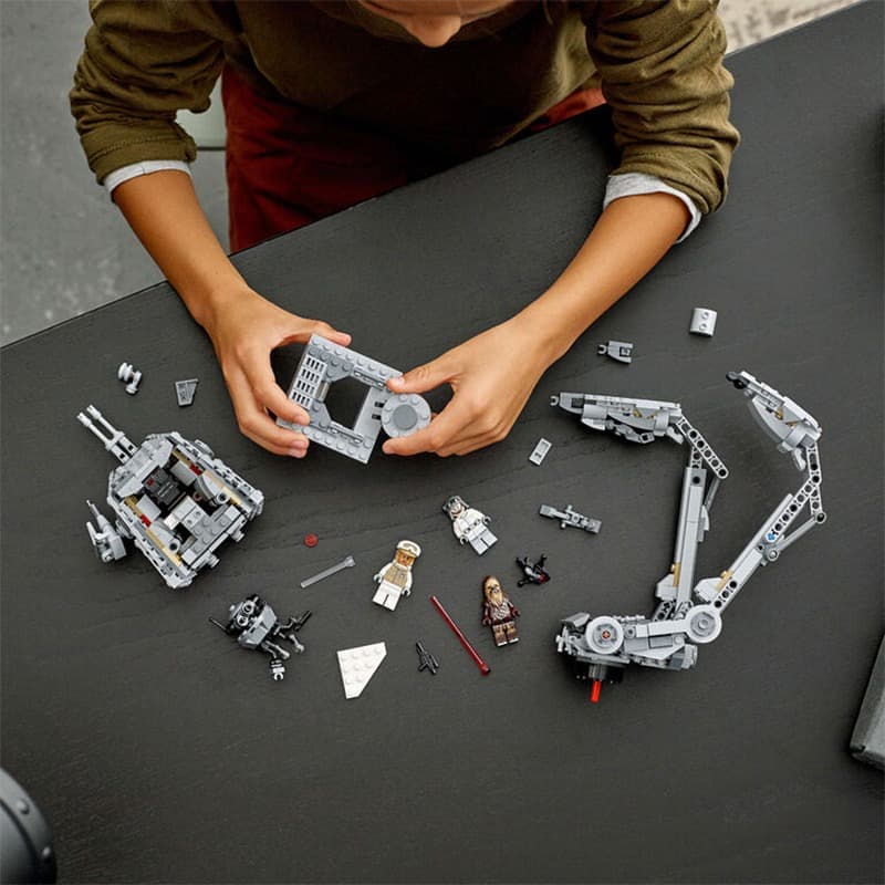 LEGO Star Wars Hoth Building Kit 586 Pcs thumbnail 3
